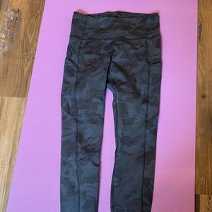 Lululemon fast and free tight, camo
